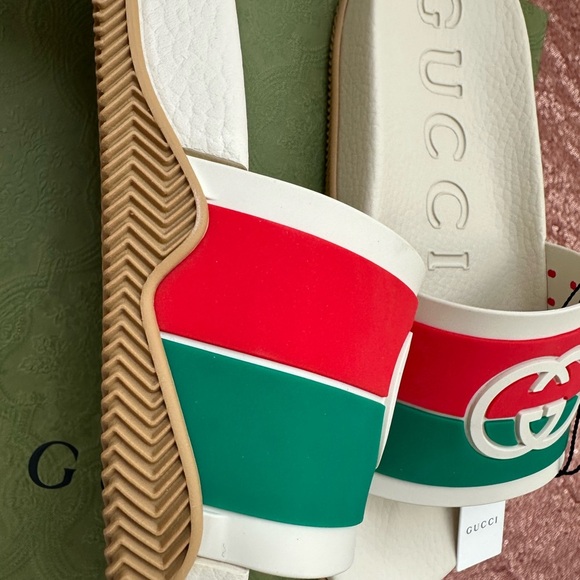 Authentic Gucci Cream Red Green Logo Interlocking G Slide Sandals Size 10 Men's - Picture 3 of 10